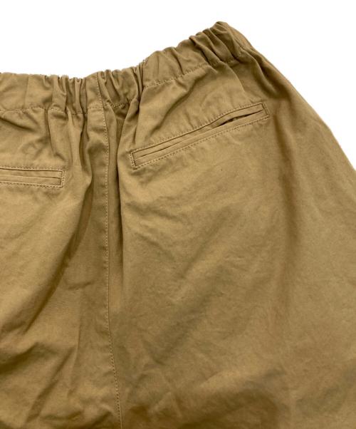 KAGURE（カグレ）kagure (カグレ) コットンクロップドパンツ　GAA4-24M013 ベージュ サイズ:Freeの古着・服飾アイテム