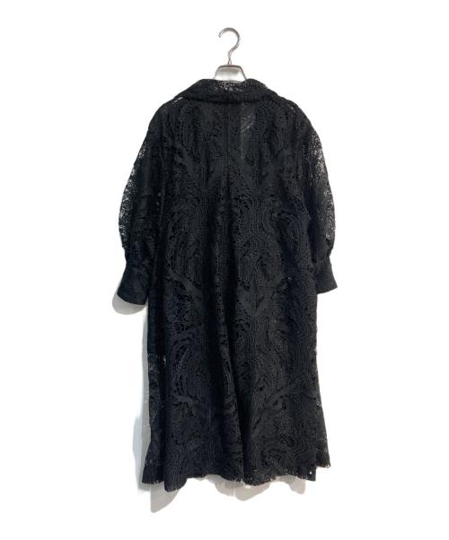 ANDREA&Co.（アンドレアアンドコー）ANDREA&Co. (アンドレアアンドコー) VALENTINA GOLD BUTTON LACE COAT　anmi-YK23F17 ブラック サイズ:Freeの古着・服飾アイテム