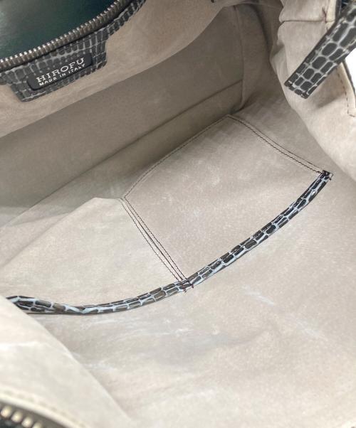 HIROFU（ヒロフ）HIROFU (ヒロフ) 型押しショルダーバッグ ブルー×ブラックの古着・服飾アイテム
