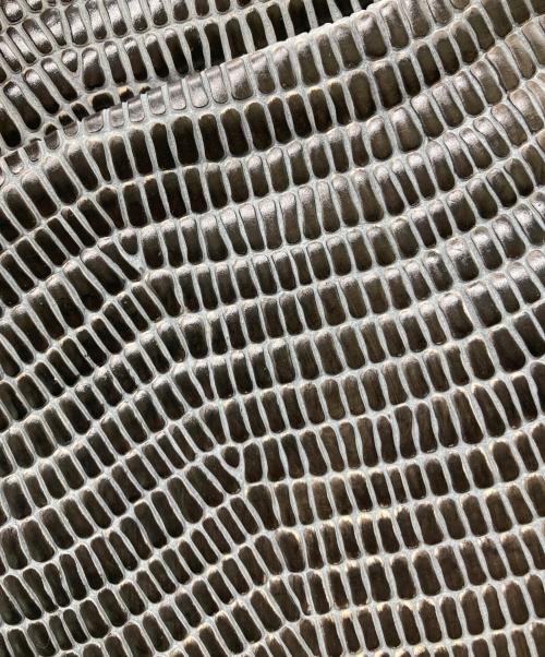 HIROFU（ヒロフ）HIROFU (ヒロフ) 型押しショルダーバッグ ブルー×ブラックの古着・服飾アイテム