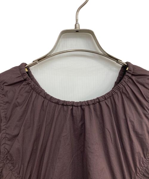 emmi（エミ）emmi (エミ) ナイロンバルーンワンピース ブラウンの古着・服飾アイテム