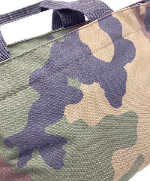 Herve Chapelier（エルベシャプリエ）Herve Chapelier (エルベシャプリエ) 迷彩舟形トートバッグ カーキ×ブラウンの古着・服飾アイテム