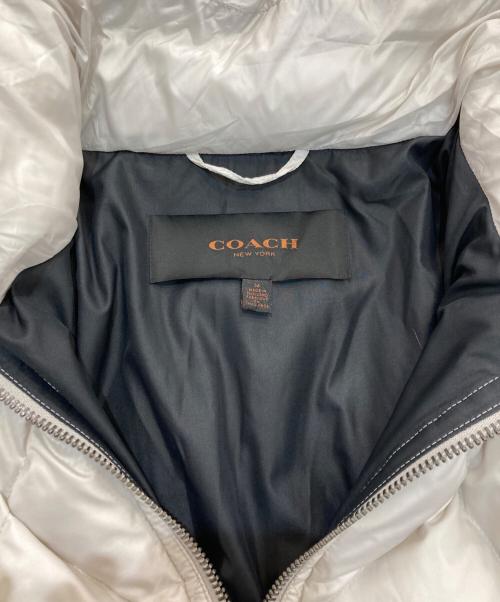 COACH（コーチ）COACH (コーチ) ラクーンファーキルティングダウンコート アイボリー サイズ:Mの古着・服飾アイテム