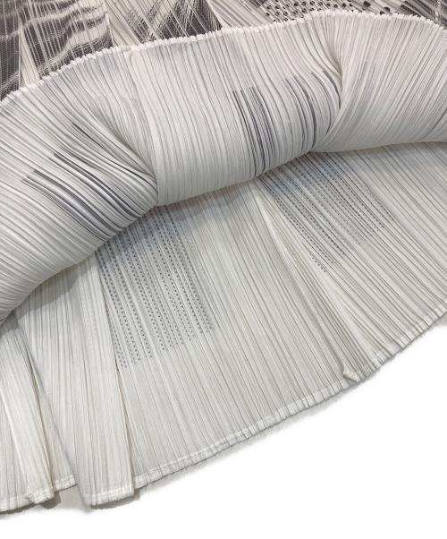 PLEATS PLEASE（プリーツプリーズ）PLEATS PLEASE (プリーツプリーズ) プリーツスカート　PP71-JG665 ホワイト×ブラック サイズ:3の古着・服飾アイテム