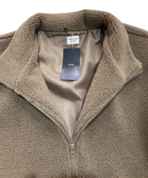 URBAN RESEARCH DOORS（アーバンリサーチドアーズ）URBAN RESEARCH DOORS (アーバンリサーチドアーズ) スタンドカラーボアブルゾン　DR47-27A105 グレージュ サイズ:M 未使用品の古着・服飾アイテム