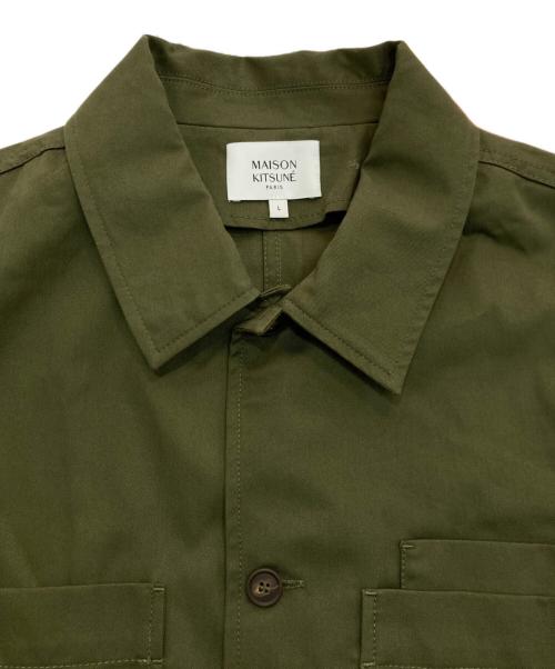 maison kitsune（メゾンキツネ）MAISON KITSUNE (メゾンキツネ) ロゴ刺繍長袖シャツ　MM00401WW0122 カーキ サイズ:Lの古着・服飾アイテム