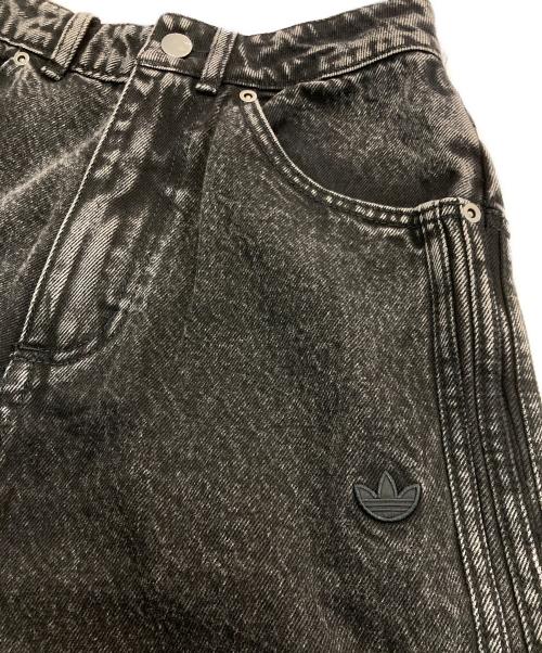 adidas Originals（アディダスオリジナル）adidas originals (アディダスオリジナル) プレミアム エッセンシャルズ ワイドレッグデニムパンツ　IW5761 ブラック サイズ:26の古着・服飾アイテム