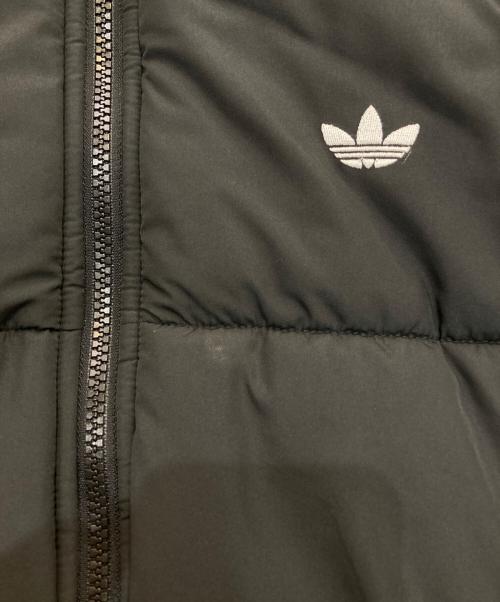 adidas Originals（アディダスオリジナル）adidas originals (アディダスオリジナル) アブストラクト アニマルプリント リバーシブルベスト　IJ8187 ブラック×グレー サイズ:Lの古着・服飾アイテム