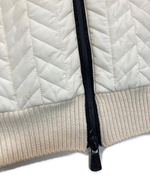 MONCLER（モンクレール）MONCLER (モンクレール) MAGLIONE TRICOT CARDIGAN　A20979405500 アイボリー サイズ:Lの古着・服飾アイテム