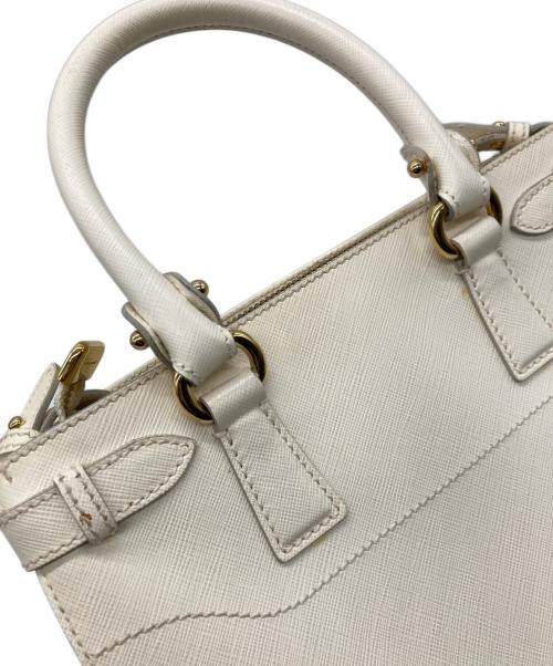 Salvatore Ferragamo（サルヴァトーレ フェラガモ）Salvatore Ferragamo (サルヴァトーレ フェラガモ) ガンチーニショルダーバッグ アイボリーの古着・服飾アイテム