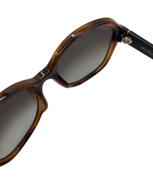 Salvatore Ferragamo（サルヴァトーレ フェラガモ）Salvatore Ferragamo (サルヴァトーレ フェラガモ) サングラス ブラウン サイズ:SIZE 58□18の古着・服飾アイテム