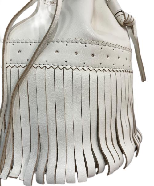 J&M DAVIDSON（ジェイ＆エム デヴィッドソン）J&M DAVIDSON (ジェイ＆エム デヴィッドソン) カーニバルフリンジショルダーバッグ アイボリーの古着・服飾アイテム