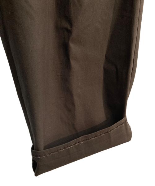 MARKAWARE（マーカウェア）MARKAWARE (マーカウェア) DOUBLE PLEATED EASY TROUSERS ブラウン サイズ:2の古着・服飾アイテム