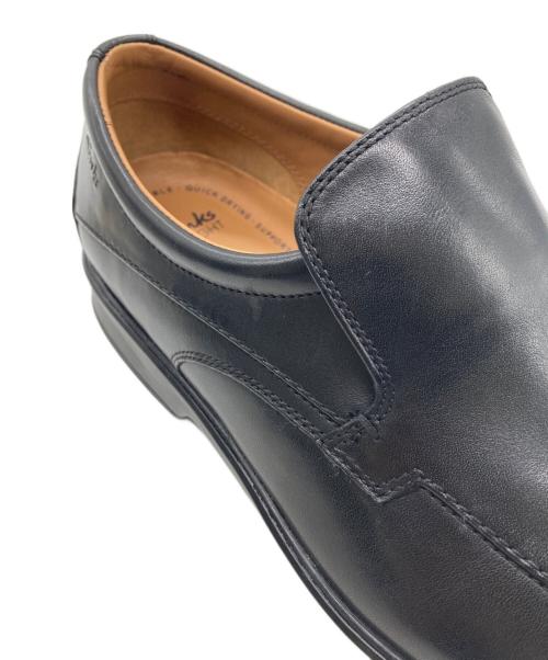 CLARKS（クラークス）CLARKS (クラークス) レザーシューズ ブラック サイズ: 7 1/2の古着・服飾アイテム