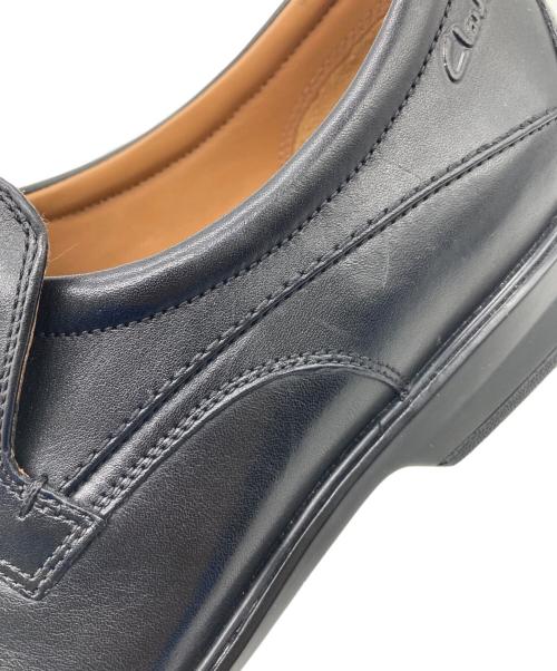 CLARKS（クラークス）CLARKS (クラークス) レザーシューズ ブラック サイズ: 7 1/2の古着・服飾アイテム