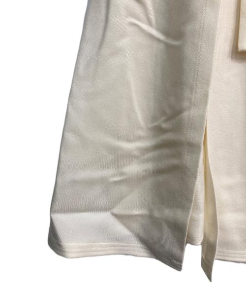 ebure（エブール）EBURE (エブール) ボウタイケープライクカットソー アイボリー サイズ:36の古着・服飾アイテム