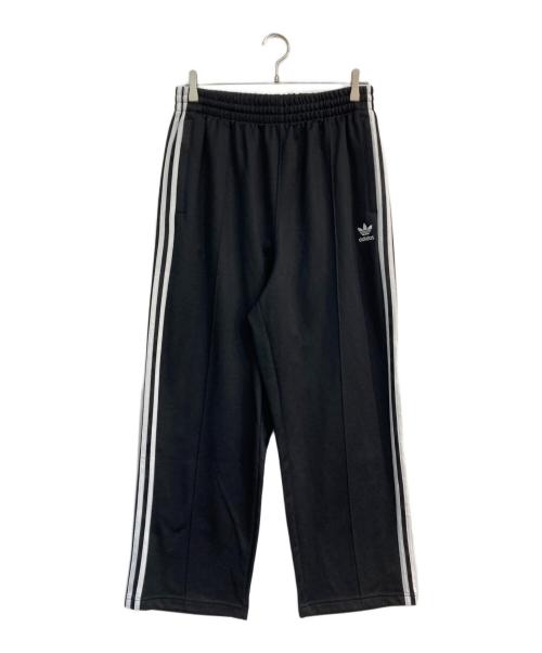 adidas（アディダス）adidas (アディダス) アディカラー バギーフィット ファイヤーバードトラックパンツ　IZ4801 ブラック サイズ:M 未使用品の古着・服飾アイテム