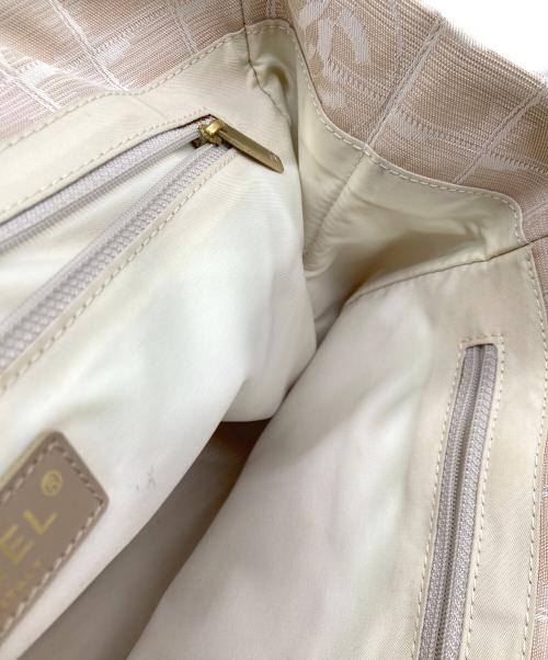 CHANEL（シャネル）CHANEL (シャネル) トートバッグ　ニュートラベルライン ベージュの古着・服飾アイテム