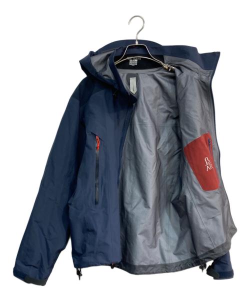 ARC'TERYX（アークテリクス）ARC'TERYX (アークテリクス) BETA AR JACKET　 ネイビー サイズ:Sの古着・服飾アイテム