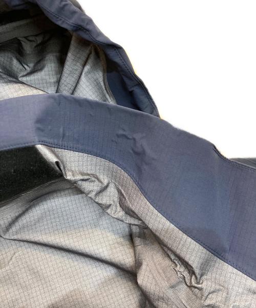 ARC'TERYX（アークテリクス）ARC'TERYX (アークテリクス) BETA AR JACKET　 ネイビー サイズ:Sの古着・服飾アイテム