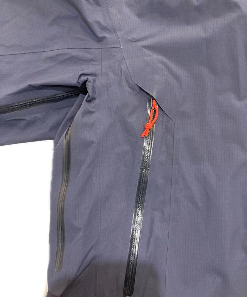 ARC'TERYX（アークテリクス）ARC'TERYX (アークテリクス) BETA AR JACKET　 ネイビー サイズ:Sの古着・服飾アイテム