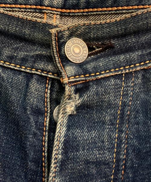 EVISU（エヴィス）EVISU (エヴィス) 2001 NO.1 SPECIAL 赤刺繍デニムパンツ インディゴ サイズ:W36×L35の古着・服飾アイテム