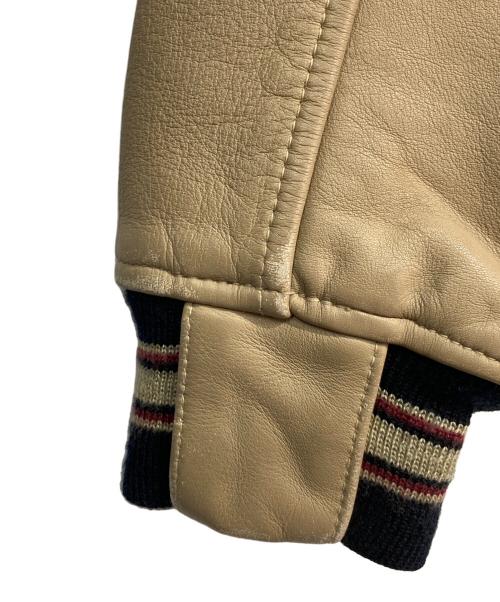 AVIREX（アヴィレックス）AVIREX (アヴィレックス) HORSEHIDE バーシティレザージャケット ブラック×ベージュ サイズ:Mの古着・服飾アイテム