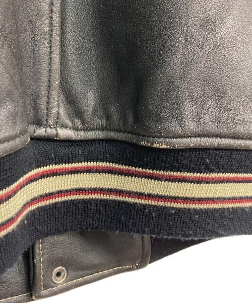 AVIREX（アヴィレックス）AVIREX (アヴィレックス) HORSEHIDE バーシティレザージャケット ブラック×ベージュ サイズ:Mの古着・服飾アイテム