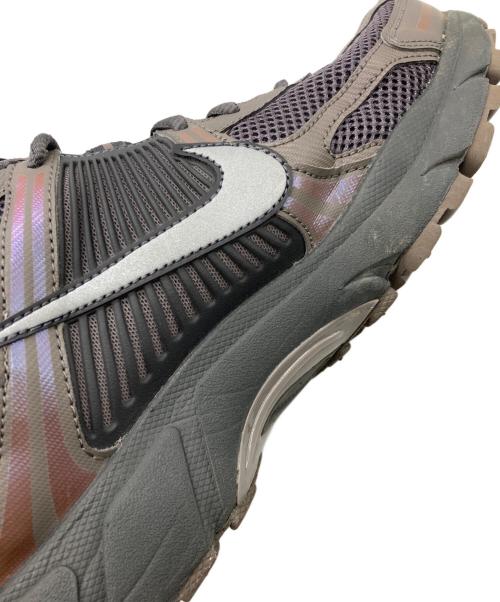 NIKE（ナイキ）NIKE (ナイキ) ZOOM VOMERO 5 グレー サイズ:28cmの古着・服飾アイテム