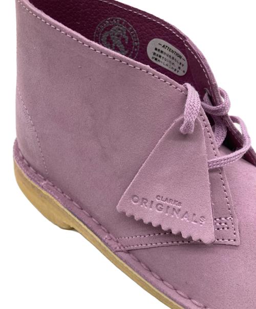 CLARKS ORIGINALS（クラークス オリジナルズ）Clarks Originals (クラークス オリジナルズ) デザートブーツ ラベンダースエード サイズ:7 1/2Mの古着・服飾アイテム