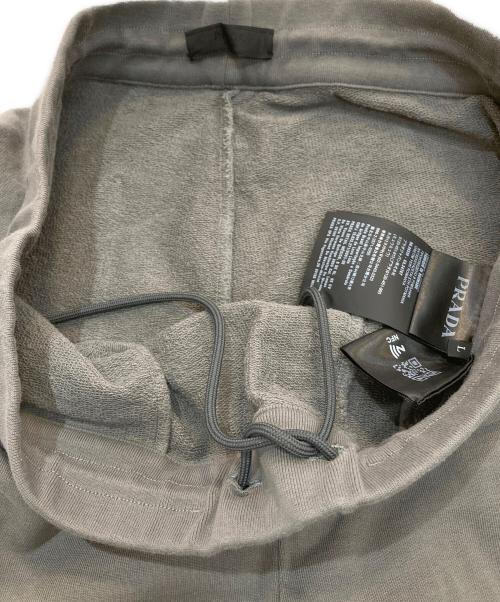 PRADA（プラダ）PRADA (プラダ) ラバーロゴパッチ スウェットパンツ グレー サイズ:Lの古着・服飾アイテム