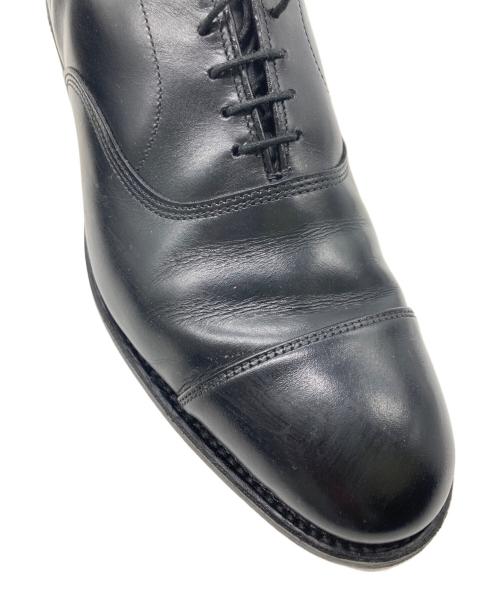 Allen Edmonds（アレン エドモンズ）Allen Edmonds (アレン エドモンズ) パンチドキャップトゥ ドレスシューズ ブラック サイズ:8の古着・服飾アイテム