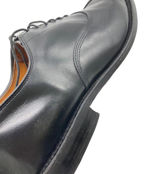 Allen Edmonds（アレン エドモンズ）Allen Edmonds (アレン エドモンズ) パンチドキャップトゥ ドレスシューズ ブラック サイズ:8の古着・服飾アイテム