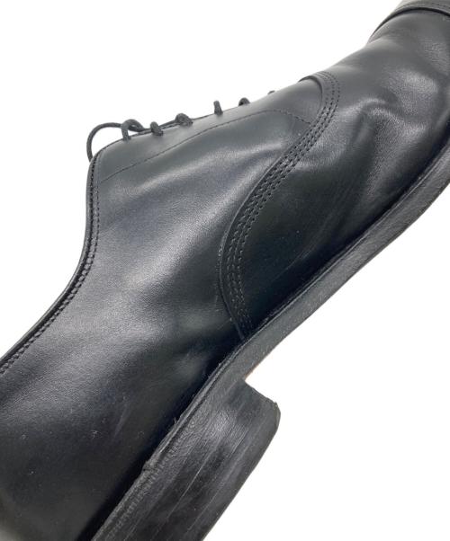 Allen Edmonds（アレン エドモンズ）Allen Edmonds (アレン エドモンズ) パンチドキャップトゥ ドレスシューズ ブラック サイズ:8の古着・服飾アイテム