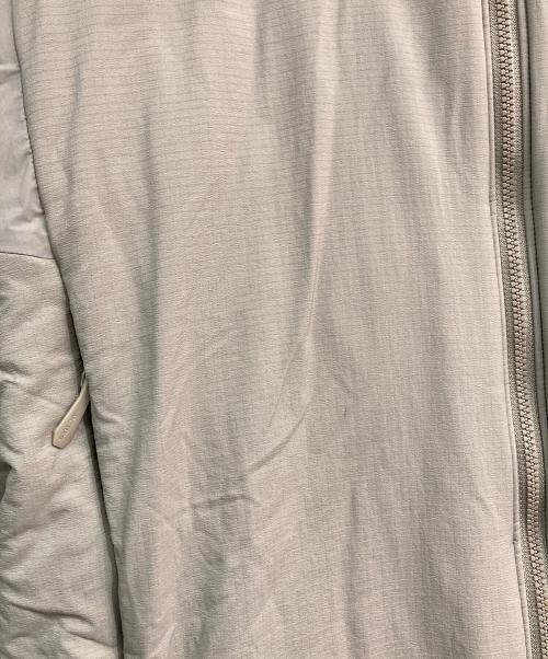 ARC'TERYX（アークテリクス）ARC'TERYX (アークテリクス) ATOM AR HOODY　24105-129829 ディストーション(Distortion) サイズ:Sの古着・服飾アイテム
