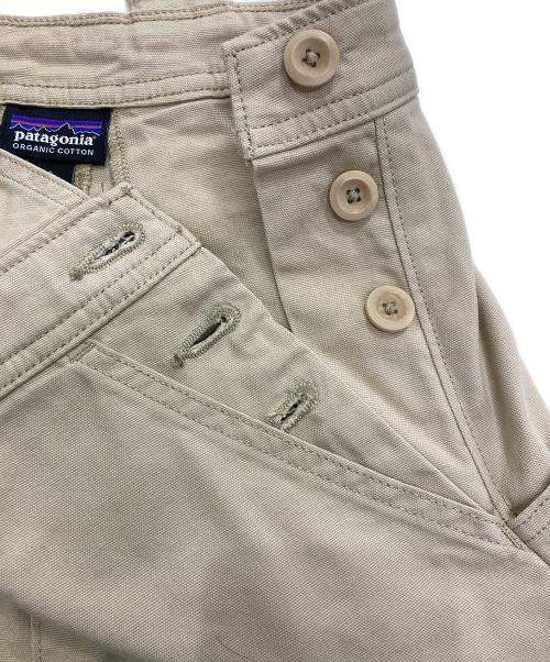 Patagonia（パタゴニア）Patagonia (パタゴニア) ウィメンズ・スタンドアップ・クロップド・オーバーオール ベージュの古着・服飾アイテム