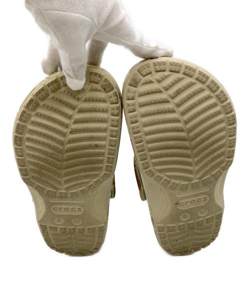 X-LARGE（エクストララージ）X-LARGE (エクストララージ) crocs (クロックス) サンダル カーキ サイズ:26cmの古着・服飾アイテム