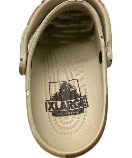 X-LARGE（エクストララージ）X-LARGE (エクストララージ) crocs (クロックス) サンダル カーキ サイズ:26cmの古着・服飾アイテム