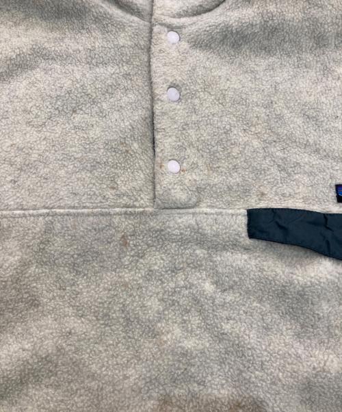 Patagonia（パタゴニア）Patagonia (パタゴニア) シンチラスナップTフリースプルオーバー　 05年製　25450 ベージュ サイズ:Lの古着・服飾アイテム