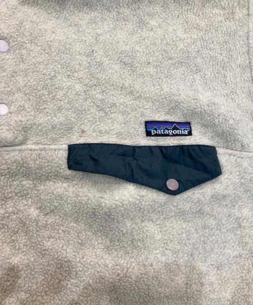 Patagonia（パタゴニア）Patagonia (パタゴニア) シンチラスナップTフリースプルオーバー　 05年製　25450 ベージュ サイズ:Lの古着・服飾アイテム