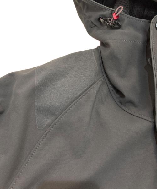 KLATTERMUSEN（クレッタルムーセン）KLATTERMUSEN (クレッタルムーセン) LODUR ANORAK　10641M02 Raven Raven(グレー) サイズ:Mの古着・服飾アイテム