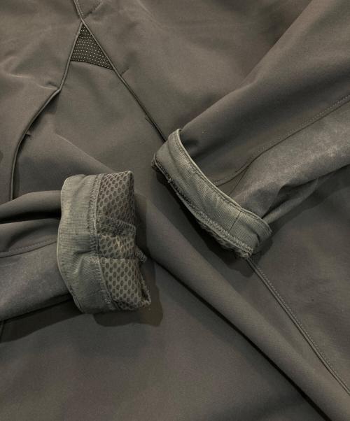 KLATTERMUSEN（クレッタルムーセン）KLATTERMUSEN (クレッタルムーセン) LODUR ANORAK　10641M02 Raven Raven(グレー) サイズ:Mの古着・服飾アイテム