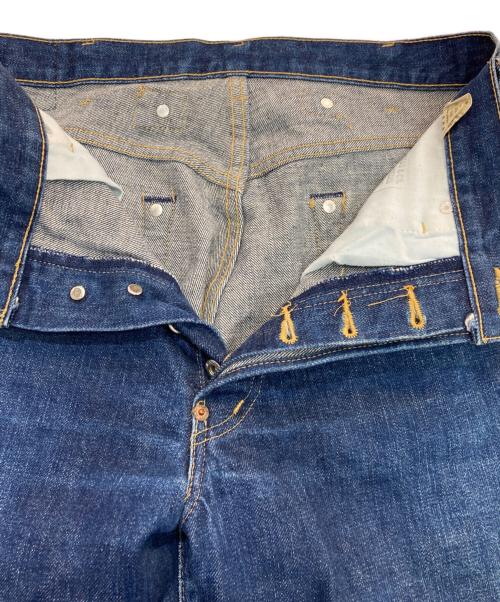 LEVI'S（リーバイス）LEVI'S (リーバイス) 701XX復刻デニムパンツ　ボタン裏J22 日本製 赤耳 BIG E  JB517 インディゴ サイズ:W34×L33の古着・服飾アイテム