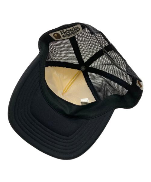 A BATHING APE（ア ベイシング エイプ）A BATHING APE (ア ベイシング エイプ) BAPE STA MESH CAP ホワイト×ブラックの古着・服飾アイテム