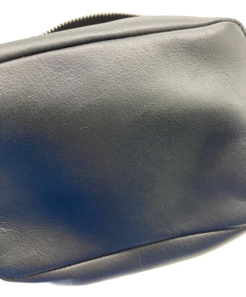 J&M DAVIDSON（ジェイ＆エム デヴィッドソン）J&M DAVIDSON (ジェイ＆エム デヴィッドソン) MINI PEBBLE WITH STUDS BAG ブラックの古着・服飾アイテム