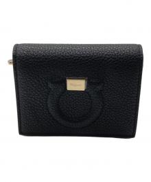 Salvatore Ferragamo（サルヴァトーレ フェラガモ）の古着「GANCIO CITY GRAINY　22D514 736967」｜ブラック