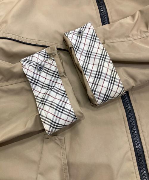 BURBERRY BLACK LABEL（バーバリーブラックレーベル）BURBERRY BLACK LABEL (バーバリーブラックレーベル) フーデッドジャケット　BMP01-200-44 ベージュ サイズ:Lの古着・服飾アイテム