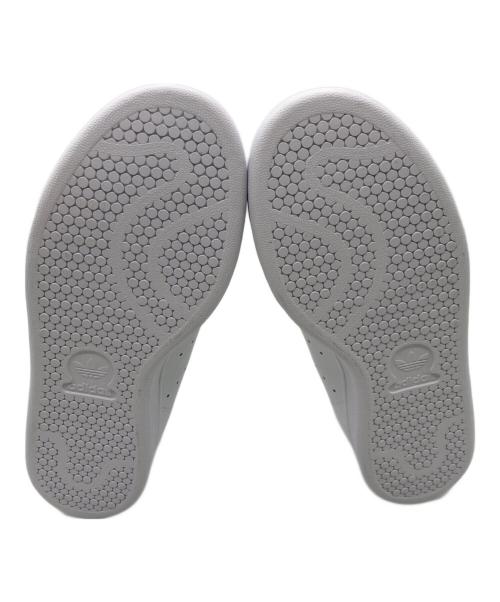 adidas（アディダス）adidas (アディダス) ローカットスニーカー ホワイト サイズ:25㎝ 未使用品の古着・服飾アイテム