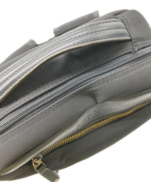 ZERO HALLIBURTON（ゼロ ハリバートン）ZERO HALLIBURTON (ゼロ ハリバートン) バックパック ブラックの古着・服飾アイテム