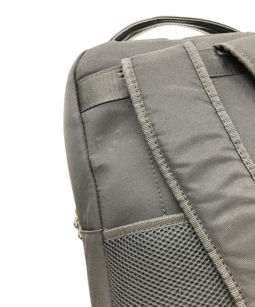 ZERO HALLIBURTON（ゼロ ハリバートン）ZERO HALLIBURTON (ゼロ ハリバートン) バックパック ブラックの古着・服飾アイテム